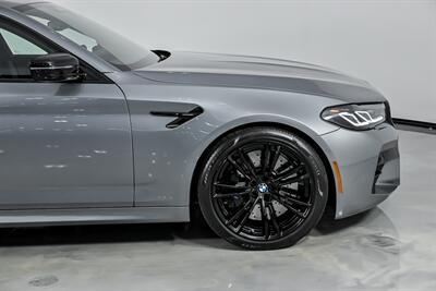 2023 BMW M5 COMPETITION-BIGE $131K MSRP-STOCK M5!   - Photo 15 - Joliet, IL 60435