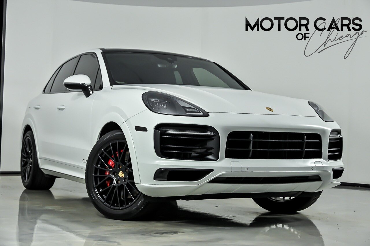 2023 Porsche Cayenne GTS's photo