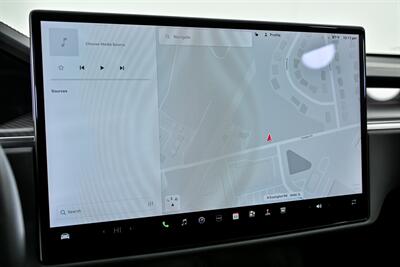 2021 Tesla Model S Plaid - Photo 28 - Joliet, IL 60435