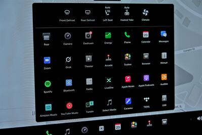 2021 Tesla Model S Plaid - Photo 30 - Joliet, IL 60435