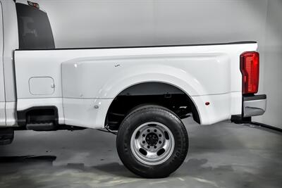 2021 Ford F-350 Super Duty XL   - Photo 9 - Joliet, IL 60435