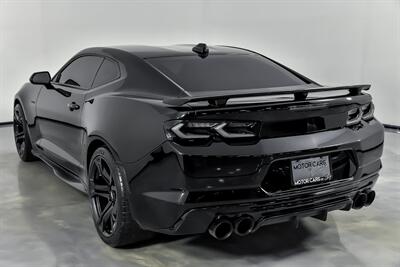 2023 Chevrolet Camaro LT1   - Photo 10 - Joliet, IL 60435