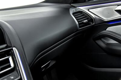 2022 BMW M8 Competition   - Photo 37 - Joliet, IL 60435