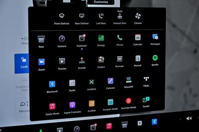 2022 Tesla Model X Plaid   - Photo 30 - Joliet, IL 60435