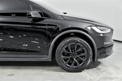 2022 Tesla Model X Plaid   - Photo 14 - Joliet, IL 60435
