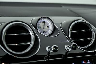 2020 Bentley Bentayga Design Edition   - Photo 32 - Joliet, IL 60435