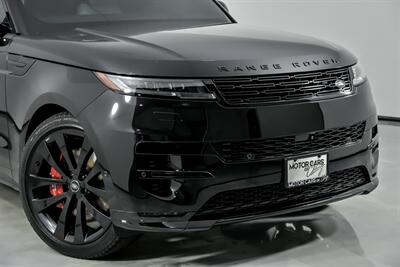 2025 Land Rover Range Rover Sport P530 Dynamic SE-MASSIVE $133K MSRP-LOADED!   - Photo 3 - Joliet, IL 60435