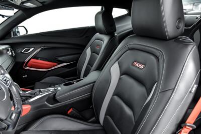 2020 Chevrolet Camaro SS   - Photo 23 - Joliet, IL 60435