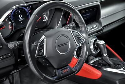 2020 Chevrolet Camaro SS   - Photo 25 - Joliet, IL 60435