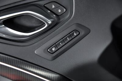 2020 Chevrolet Camaro SS   - Photo 19 - Joliet, IL 60435