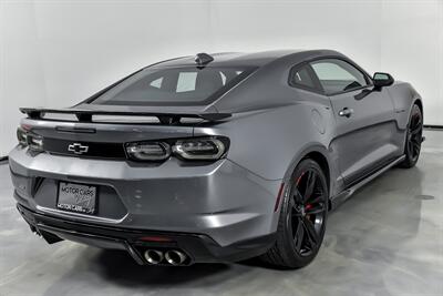2020 Chevrolet Camaro SS   - Photo 12 - Joliet, IL 60435