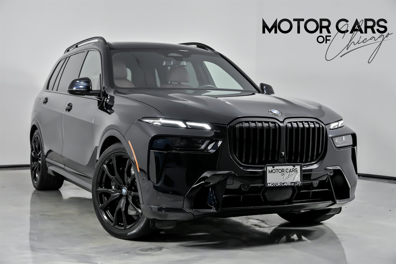 2023 BMW X7 40i's photo