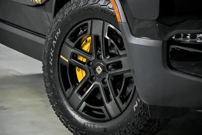 2023 Rivian R1S Adventure   - Photo 4 - Joliet, IL 60435