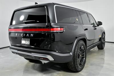 2023 Rivian R1S Adventure   - Photo 12 - Joliet, IL 60435