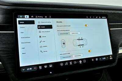2023 Rivian R1S Adventure   - Photo 31 - Joliet, IL 60435