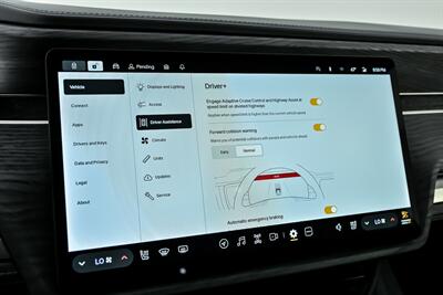 2023 Rivian R1S Adventure   - Photo 32 - Joliet, IL 60435