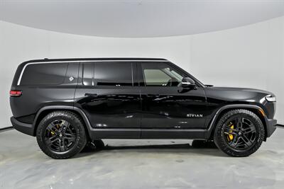 2023 Rivian R1S Adventure   - Photo 14 - Joliet, IL 60435
