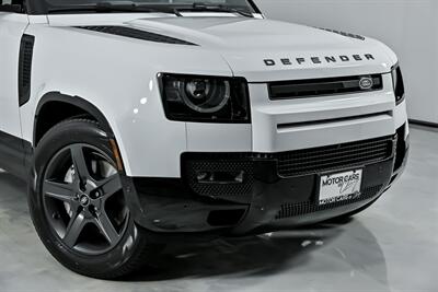 2024 Land Rover Defender 110 P400 X-Dynamic SE   - Photo 3 - Joliet, IL 60435
