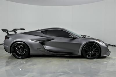 2023 Chevrolet Corvette Z06 3LZ-FRESH SATIN WRAP   - Photo 14 - Joliet, IL 60435