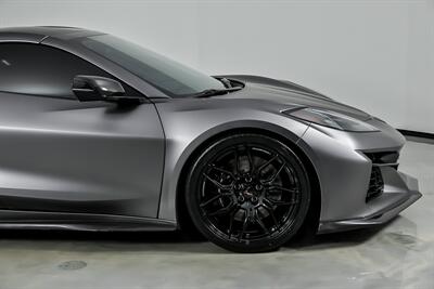 2023 Chevrolet Corvette Z06 3LZ-FRESH SATIN WRAP   - Photo 15 - Joliet, IL 60435