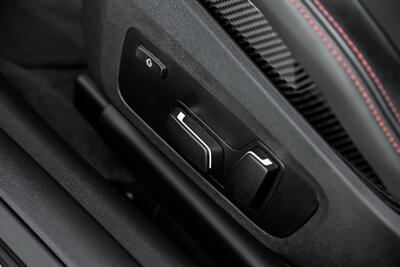 2025 BMW M4 CS - Photo 28 - Joliet, IL 60435