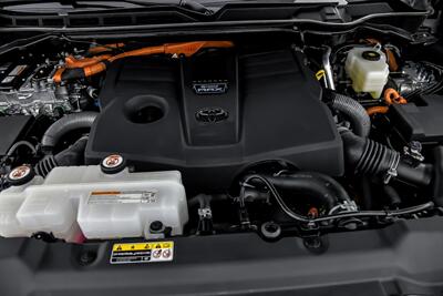 2025 Toyota Sequoia TRD Pro   - Photo 17 - Joliet, IL 60435