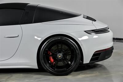 2023 Porsche 911 Targa 4 GTS   - Photo 9 - Joliet, IL 60435