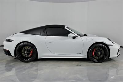 2023 Porsche 911 Targa 4 GTS   - Photo 14 - Joliet, IL 60435