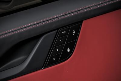 2023 Porsche 911 Targa 4 GTS   - Photo 18 - Joliet, IL 60435
