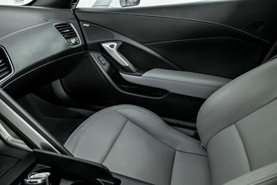 2016 Chevrolet Corvette Stingray Z51   - Photo 41 - Joliet, IL 60435