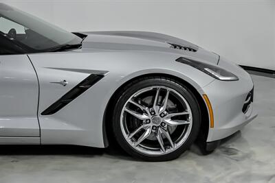 2016 Chevrolet Corvette Stingray Z51   - Photo 15 - Joliet, IL 60435