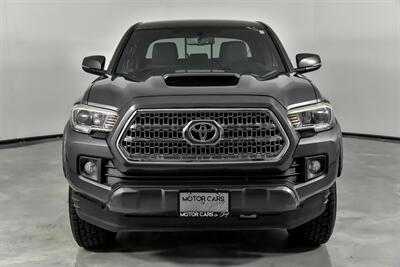 2017 Toyota Tacoma TRD Sport   - Photo 5 - Joliet, IL 60435