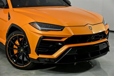 2022 Lamborghini Urus PEARL CAPSULE-CARBON INT & EXT-REAR EXEC SEATING - Photo 3 - Joliet, IL 60435