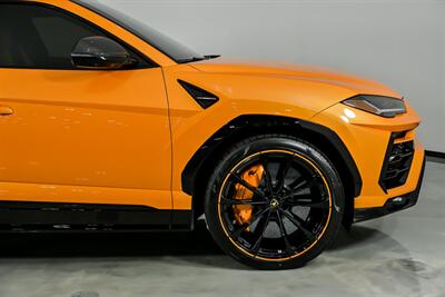 2022 Lamborghini Urus PEARL CAPSULE-CARBON INT & EXT-REAR EXEC SEATING - Photo 15 - Joliet, IL 60435