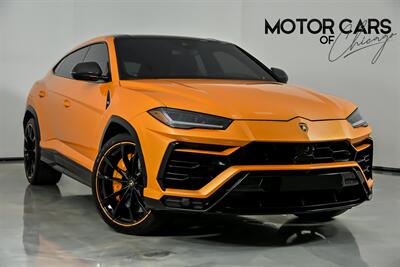 2022 Lamborghini Urus PEARL CAPSULE-CARBON INT & EXT-REAR EXEC SEATING - Photo 1 - Joliet, IL 60435
