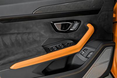 2022 Lamborghini Urus PEARL CAPSULE-CARBON INT & EXT-REAR EXEC SEATING - Photo 18 - Joliet, IL 60435