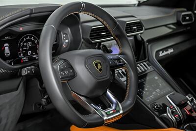 2022 Lamborghini Urus PEARL CAPSULE-CARBON INT & EXT-REAR EXEC SEATING - Photo 26 - Joliet, IL 60435