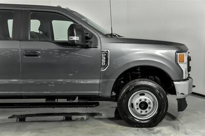 2022 Ford F-350 Super Duty XL   - Photo 15 - Joliet, IL 60435