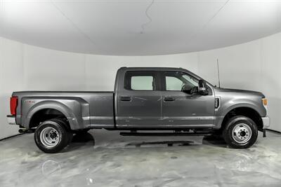 2022 Ford F-350 Super Duty XL   - Photo 14 - Joliet, IL 60435