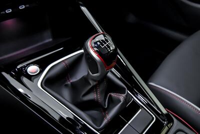 2024 Volkswagen Golf GTI 380 Autobahn   - Photo 34 - Joliet, IL 60435