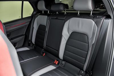 2024 Volkswagen Golf GTI 380 Autobahn   - Photo 23 - Joliet, IL 60435