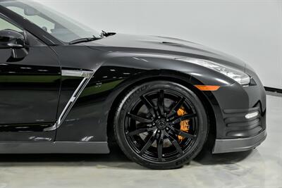 2013 Nissan GT-R Premium - Photo 15 - Joliet, IL 60435