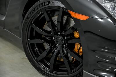 2013 Nissan GT-R Premium - Photo 4 - Joliet, IL 60435