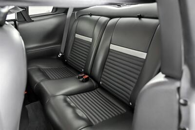 2004 Ford Mustang Mach 1 Premium - Photo 22 - Joliet, IL 60435