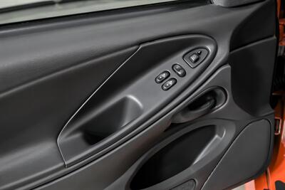 2004 Ford Mustang Mach 1 Premium - Photo 18 - Joliet, IL 60435