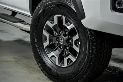 2021 Toyota Tacoma TRD Off-Road   - Photo 4 - Joliet, IL 60435