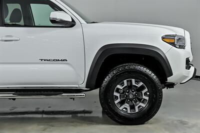 2021 Toyota Tacoma TRD Off-Road   - Photo 15 - Joliet, IL 60435