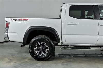 2021 Toyota Tacoma TRD Off-Road   - Photo 13 - Joliet, IL 60435
