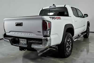 2021 Toyota Tacoma TRD Off-Road   - Photo 12 - Joliet, IL 60435