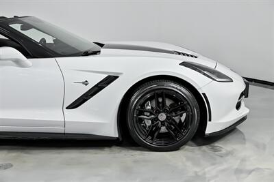 2014 Chevrolet Corvette Stingray   - Photo 15 - Joliet, IL 60435